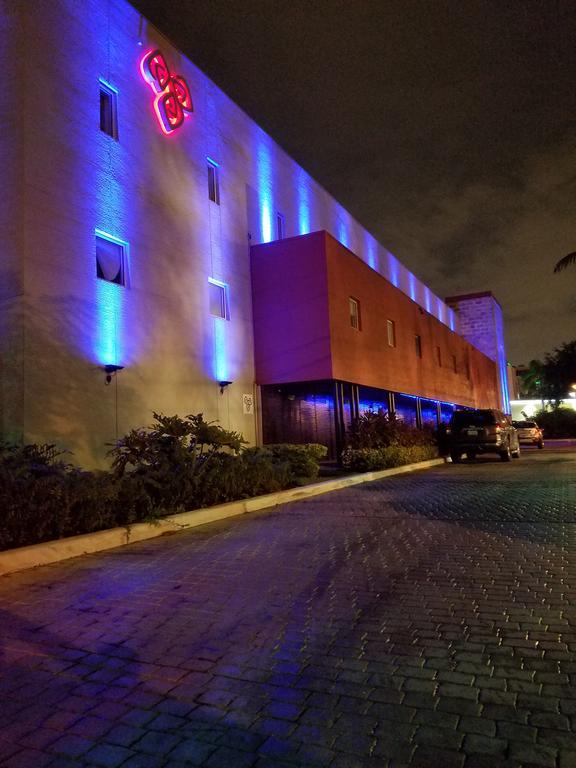 Hotel Aladdin​ - Couples Only​ Miami Springs Ngoại thất bức ảnh
